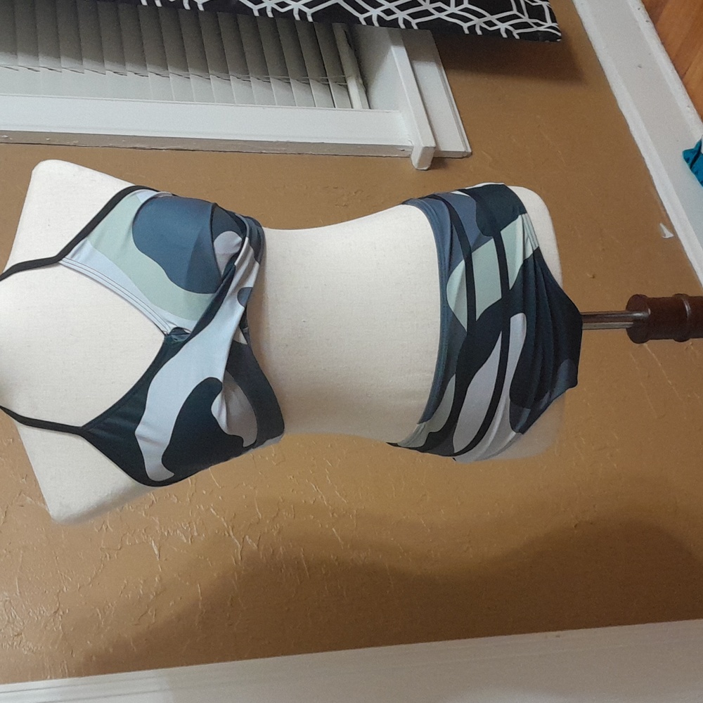 Green camoprint bikini size Medium